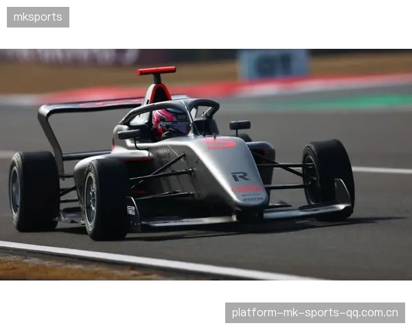 F1赛事赛道体验日：带你零距离感受极速魅力的极致盛宴